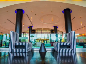 Отель The Zign Hotel