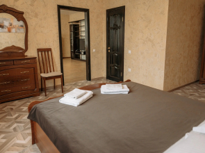 Отель Корона