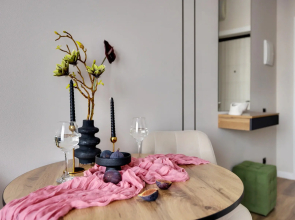 Апартаменты Уютная Дизайнерская Студия у Метро Ботанический Сад