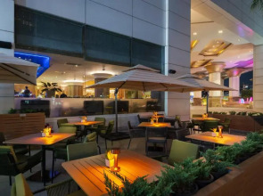 Отель The Berkeley Hotel Pratunam