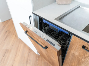 Апартаменты трехкомнатные с панорамным видом на город и море в центре Новороссийска от LetoApart