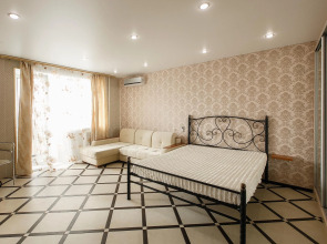 Апартаменты на Ухтомского 8