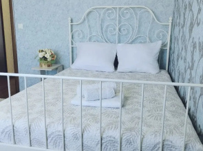 Nadezhdy 4 2K Apartment