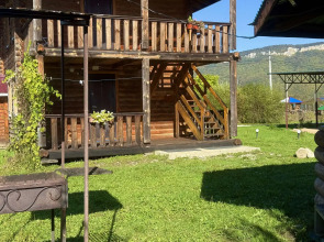 Thach from Travel Hotels Entourage