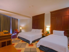 Отель Long Beach Garden Hotel & Pavilions