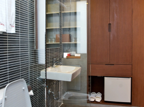 Отель Sacha's Hotel Uno