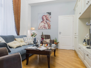 Квартира GM Apartments на 16 этаже Сталинской высотки