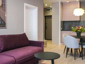 Большая Однокомнатная Квартира с Видом на Реку и Новым Ремонтом