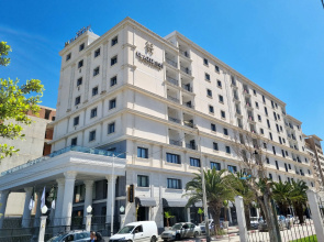 El Aziz Inn Hotel