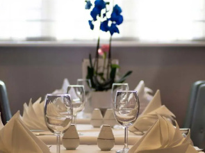 Wellington Hotel by Blue Orchid
