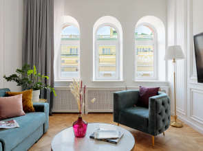 Апартаменты Minin Apartments с видом на Александринский Театр 130 кв.м.