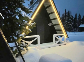 Private house A-Freym V Tikhom Meste Sredi Lesa