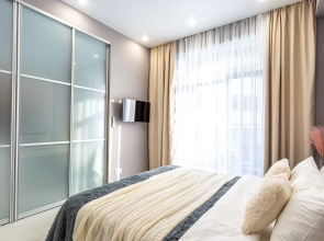 Апартаменты Lamare Фестивальный 6 с Балконом и Видом на Море