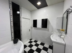 Отель HOME ALONE