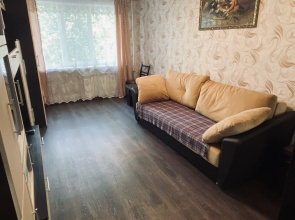 Kvartira Radom s Parkom Pobedy po ul. Micurinskoj