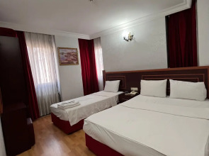 Отель Red White