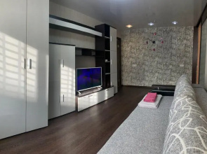 2 Komnatnaya 7 Mikrorayon Dom 56 Gorod Kachkanar Flat