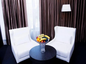 Отель Ambassador