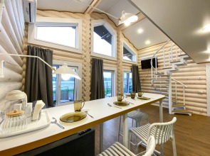 Частный дом  Три Избы