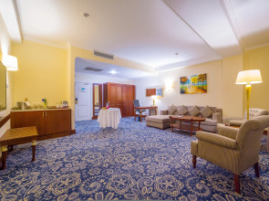 Отель Ramada by Wyndham Almaty