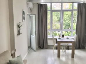 Na Ordzhonikidze 3 Flat