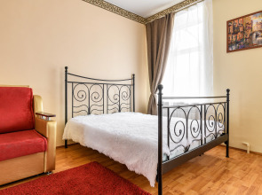 Апартаменты Напротив Казанского Собора