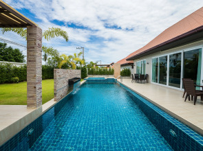 The Ville Jomtien Pool Villa