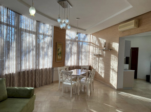 Апартаменты 115 3-к 50 метров от моря и набережной