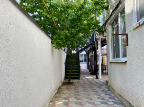 Гостевой дом Green Wall