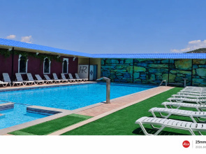 Canyon Hills Hotel