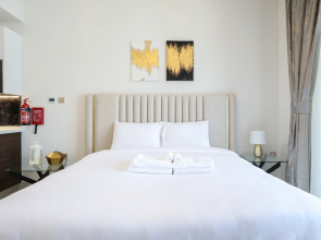 Apartments Elite Lux Holiday Homes - Jewelz Residences Studio in Arjan