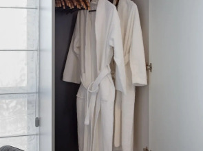 Апартаменты 4Кайф Kristall Studio с видом на море