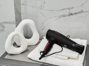 Квартира Двухкомнатная квартира возле центральной больницы