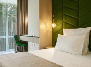 Отель Лесники