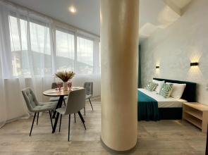 Апартаменты для четверых с видом на горы и море