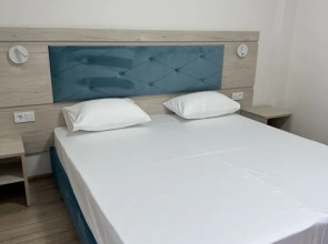 Hotel  Adel