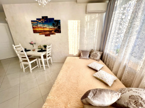 Апартаменты на Ново-Садовой, 106 (лит. О)  с видом на реку Волгу