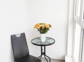 Улучшенные двухкомнатные апартаменты в центре