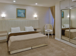 Отель Ganjali Plaza