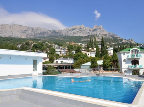 RoYalta Hotel