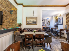 Отель Taksim Trust