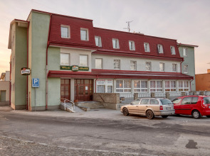 Alf Hotel