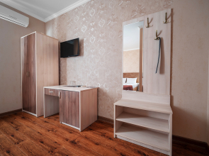 Отель Mari Inn
