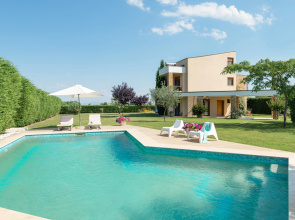 Belus Luxury Sani Villa