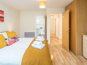 Ashleigh 2 bed apartment in the Centre of Watford