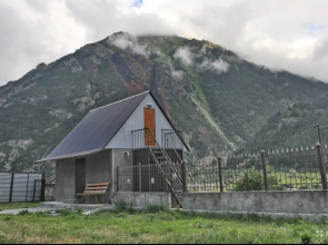 Ullu El Guest House