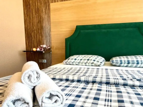 Апартаменты VipHouse Верхнеторговая 4