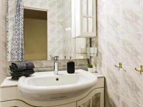 Great view on Kremlin 2 rooms apartment 23 floor