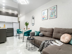 Апартаменты UzorApart Комфортная студия в центре с потрясающим видом на море