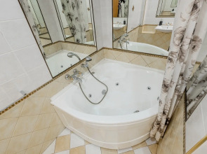 Апартаменты SpbStay с сауной на Невском проспекте 90